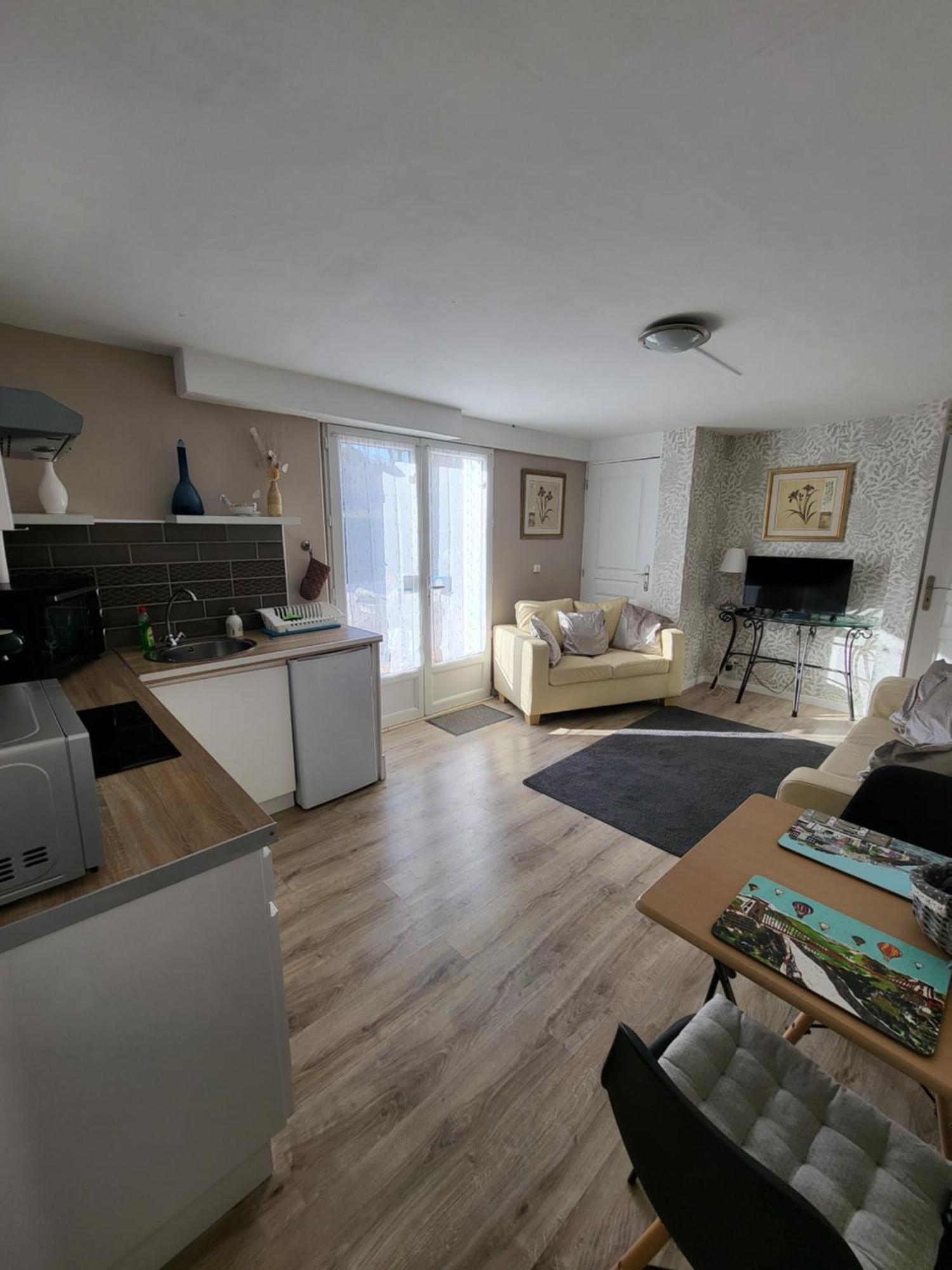 The Apartment Saint-Rabier Esterno foto